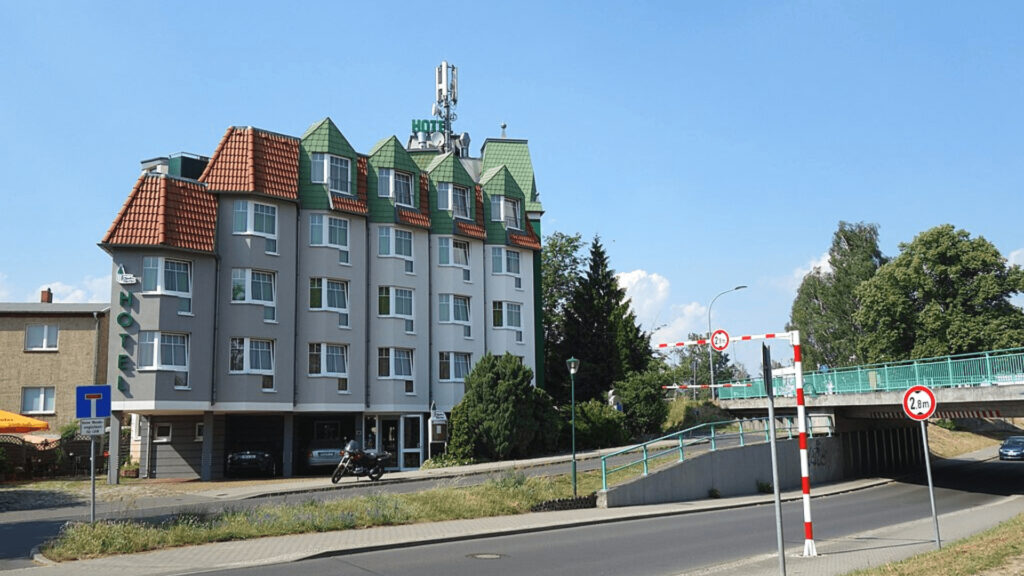 16540 Hohen Neuendorf Hotel Immobilie Grüner Turm