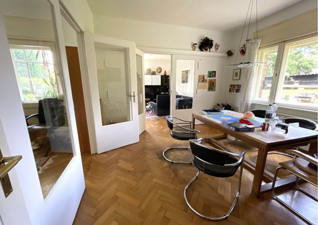 Großes Familien Wohnzimmer in Berlin.