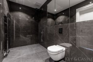 En-suite Bad