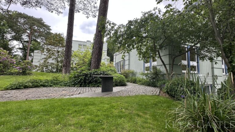 Aussen Blick auf Terrasse
