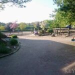 Zugang zum anderen Stalltrakt und zum Dressurplatz