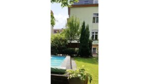 Garten mit Pool